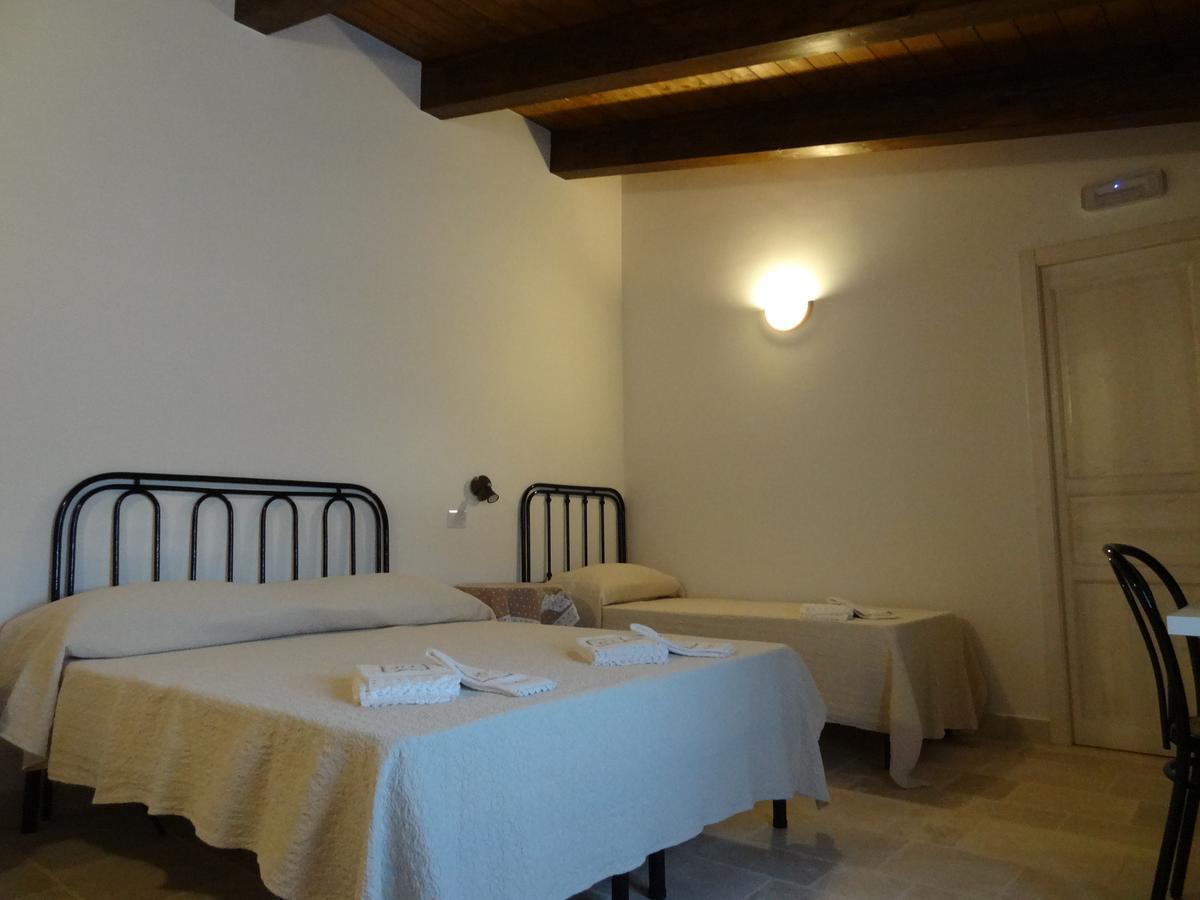 L'Antico Casolare Bed and Breakfast Castellana Grotte Exteriör bild